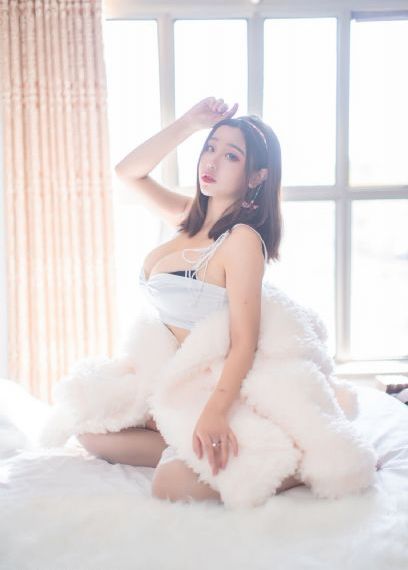 女模特的滋味2_蓝光免费在线观看