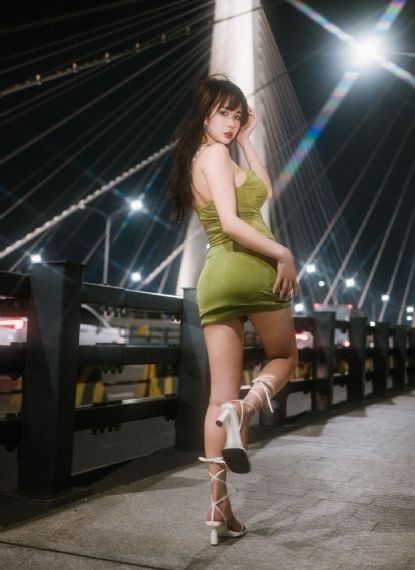 漂亮女秘书的目的_高清在线观看视频